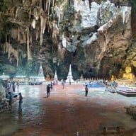 วัดถ้ำเขาหลวง