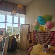 บรรยากาศ เสน่ห์ข้าวซอย ศรีนครินทร์-ร่มเกล้า