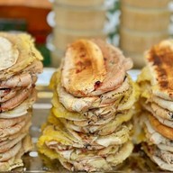 ปิ้งเตาถ่าน กล้วยปิ้งปังปิ้ง