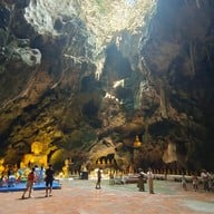 วัดถ้ำเขาหลวง