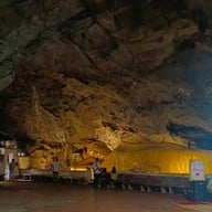 วัดถ้ำเขาหลวง