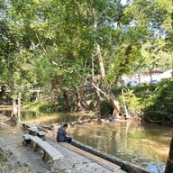 พุน้ำร้อนหินดาด