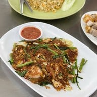 เมนูของร้าน ข้าวผัดปูเมืองทอง 1 ต้นตำรับ โดยคุณ พิมพร สุคนธสวัสดิ์