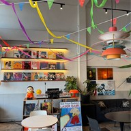 balllly.cafe -