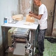 ร้านบะหมี่ก้วง สาขา2 ท่ารถ99