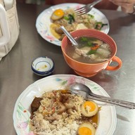 เจ๊ศรี ข้าวมันไก่ตอน ไหหลำ สุขสวัสดิ์