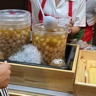 พรภัทร น้ำลำไยสด (ตลาดเซฟวันโก ประตูกรุงเทพ) เซฟวันโก