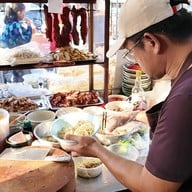 ร้านบะหมี่ก้วง สาขา2 ท่ารถ99