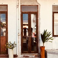 Yann Slow Bar Cafe