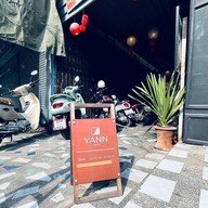 Yann Slow Bar Cafe