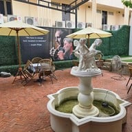 บรรยากาศ La montée ลามองเต้ สามเสน