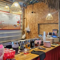 บรรยากาศ วรวิชก๋วยเตี๋ยวไก่มะระบุฟเฟต์นวลจันทร์28 นวลจันทร์ station