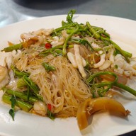 เอี่ยมโภชนา ป้อมปราบ