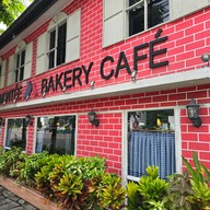 หน้าร้าน La montée ลามองเต้ สามเสน