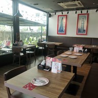 บรรยากาศ Burger Bro พัฒนาการ
