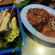 ป้าบัวหมูจุ่ม สาขาอิสรภาพ