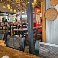 บรรยากาศ วรวิชก๋วยเตี๋ยวไก่มะระบุฟเฟต์นวลจันทร์28 นวลจันทร์ station