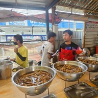 บรรยากาศ วรวิชก๋วยเตี๋ยวไก่มะระบุฟเฟต์นวลจันทร์28 นวลจันทร์ station