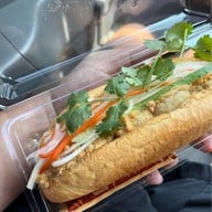 อัมพรแหนมเนือง(ต้นตำรับ) หน้าร.ร.ขอนแก่นวิทยายน