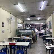 ต.ตำลึง เกาเหลาเลือดหมู  ก๋วยเตี๋ยวตำลึง อาหารตามสั่ง ใต้บีทีเอส สะพานควาย