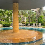 โรงแรมเดอะฮอทสปริงบีชรีสอร์ทแอนด์สปา