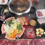 เมนูของร้าน Shabubomb  (ชาบู ข้าวหน้าเนื้อพ่นไฟ) รามคำแหง