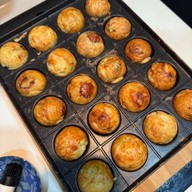 Mr.Takoyaki ทาโกะยากิ (ลูกใหญ่) +ข้าวปลาไหลย่างญี่ปุ่น