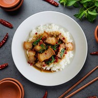 กิน-กะ-เพรา (กะเพราพริกแห้ง อร่อยมั้ก)