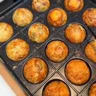 Mr.Takoyaki ทาโกะยากิ (ลูกใหญ่) +ข้าวปลาไหลย่างญี่ปุ่น