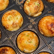 Mr.Takoyaki ทาโกะยากิ (ลูกใหญ่) +ข้าวปลาไหลย่างญี่ปุ่น