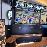 Guss Damn Good สีลมคอมเพล็กซ์ (Silom Complex)