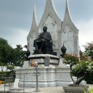 ลานพลับพลามหาเจษฎาบดินทร์