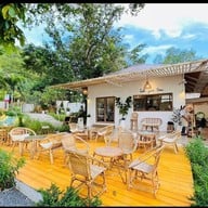 Blue Mango View Cafe'&Restaurant