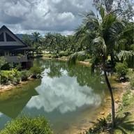 โรงแรมเดอะฮอทสปริงบีชรีสอร์ทแอนด์สปา