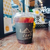 Lanta Coffee Camp : ร้านกาแฟ ลานตา คอฟฟี่ แคมป์ (จำหน่าย อาหาร ข้าวกะเพรา ข้าวคลุกกะปิ ขนมปังปิ้ง บิงซู พิซซ่า) .