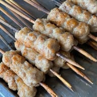 อัมพรแหนมเนือง(ต้นตำรับ) หน้าร.ร.ขอนแก่นวิทยายน