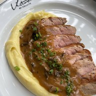 Victoria By Cocotte เซ็นทรัลเวิลด์