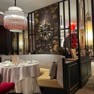 Silk Road ดิ แอทธินี โฮเทล แบงค็อก