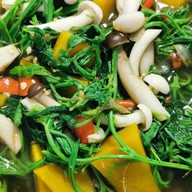 แกงเห็ดเพื่อสุขภาพ ตลาดจตุจักรชลบุรี