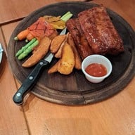 Happy Fish เอเชียทีค ริ่มน้ำ