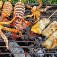 หมึกย่างเตาถ่าน หน้าโลตัสวงเวียนช้าง