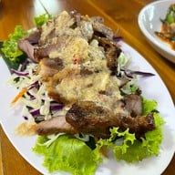 ครัวทอง ตำส้มหอยคุณยาย