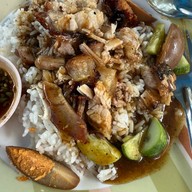 ข้าวหมูแดงหมูกรอบ หงษ์หยก