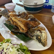 ครัวทอง ตำส้มหอยคุณยาย