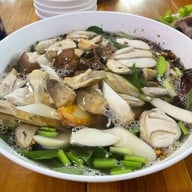 ครัวทอง ตำส้มหอยคุณยาย