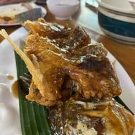 ครัวทอง ตำส้มหอยคุณยาย