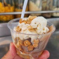 เมนูของร้าน ไอติมไข่แข็งเมืองทอง