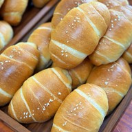 ขนมปัง ชิโอะปัง shio pan เบเกอรี่ กาแฟ มัทฉะ ขนมปังเกลือ ของหวาน ขนม ขนมหวาน อาหารเช้า แฮมชีส shiopan ชิโอะ แซนวิส คาเฟ่ cafe เค๊ก เค้ก คุกกี้ มัจฉะ matcha sandwich ครัวซอง Crossiant  brunch ปัง Amazon อะเมซอน inthanin อินทนิน อินทนิล punthai พันธุ์ไทย ขนมปัง ชิโอะปัง shio pan เบเกอรี่ กาแฟ มัทฉะ ขนมปังเกลือ⭐️