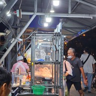 บรรยากาศ ล้ำเส้น นู้ดเดิ้ล "เห็นเครื่องไม่เห็นเส้น"(เย็นตาโฟบะหมี่เกี๋ยวกุ้ง) พระราม2ซอย69