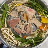 ทวีโชคหมูกะทะ สาขา8 ร่มเกล้า